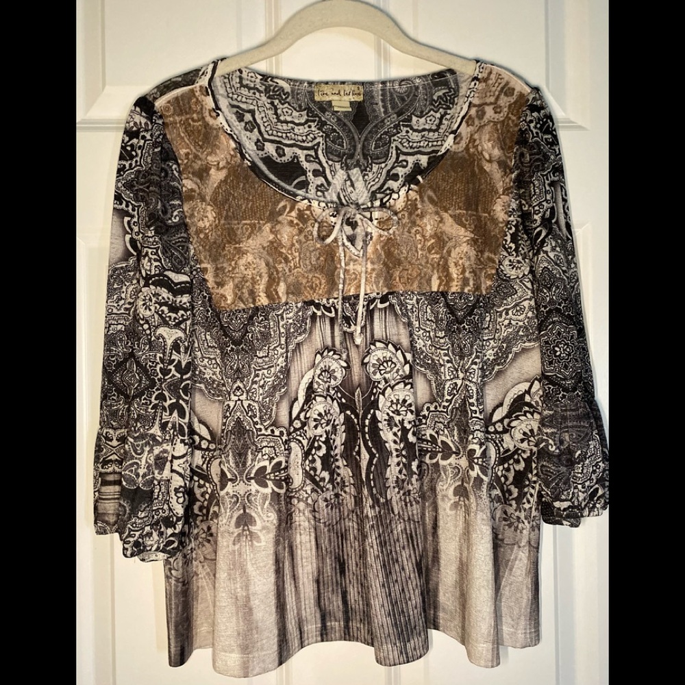 Live and let live peasant top.